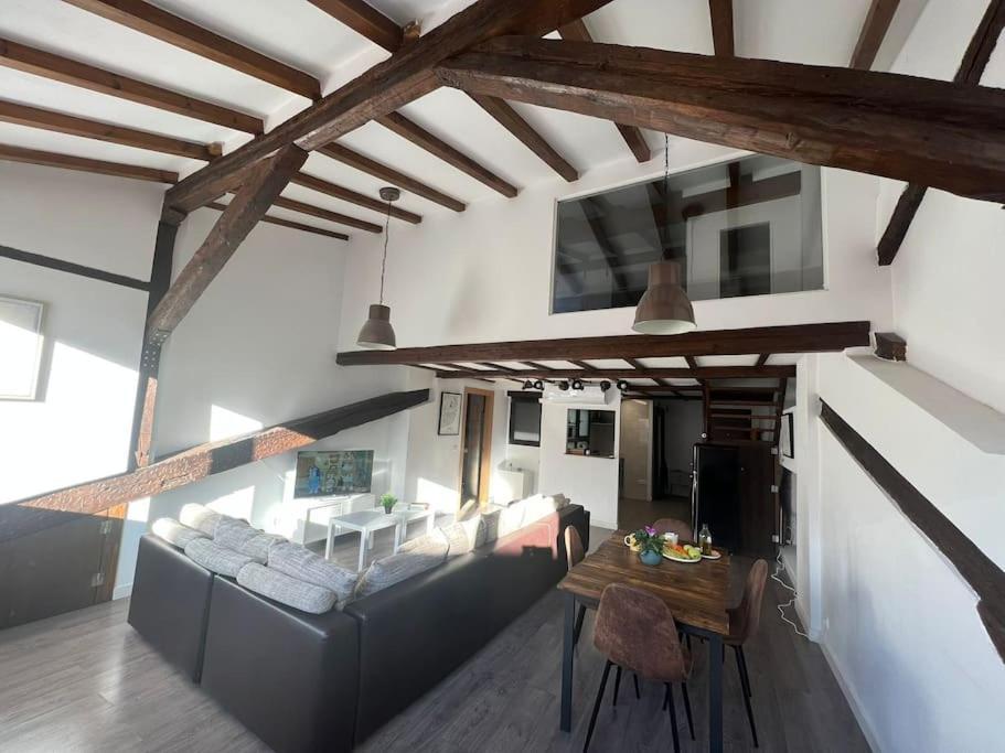 Апартаменты Old Town Loft - Cathedral Views. Логроньо Экстерьер фото